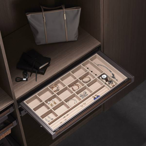 Полка для аксессуаров в базу 800 со стекл панелью, полн выдв, цвет NAKA, Unihopper 