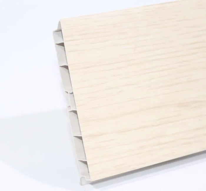 Цоколь Дуб Млечный пластиковый h=100мм/4м(пр-во Россия)