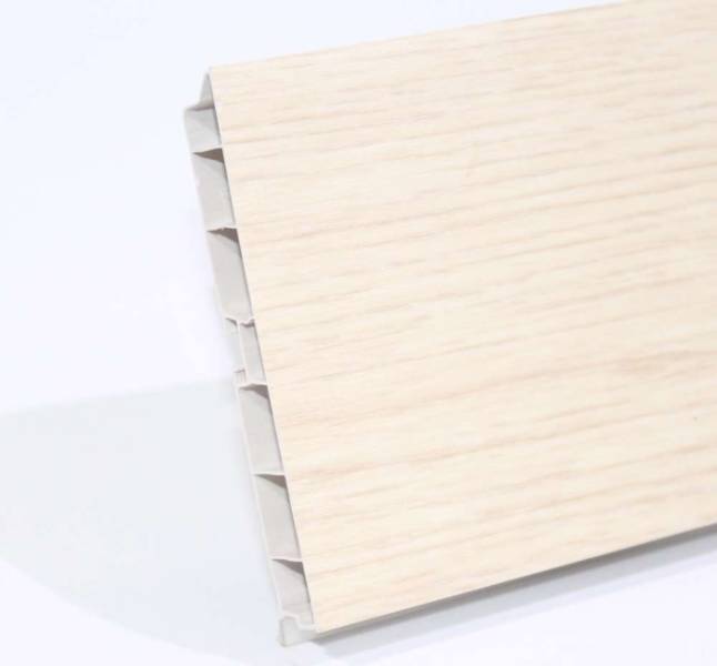 Цоколь Дуб Млечный пластиковый h=100мм/4м(пр-во Россия)