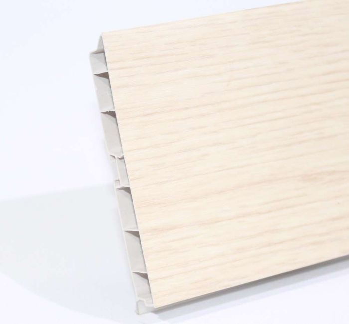 Цоколь Дуб Млечный пластиковый h=100мм/4м(пр-во Россия)