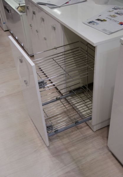 Корзина 300 фасадн. крепл.2-ур напр.полн. выдв. Hettich с дов Chianti (Италия)